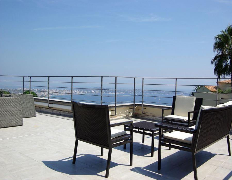 Villa Alamp#Supercannes #Golfejuan #Cannes #Mediterraneanpanoramicview #Piscine #Rooftop # Verymodern #Openliving #Closebeach #Closecapantibes Vallauris Kültér fotó